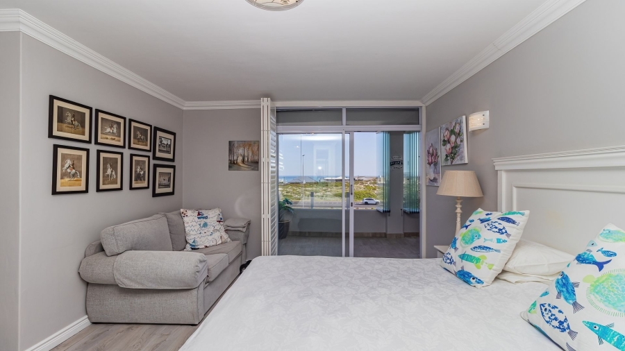 3 Bedroom Property for Sale in Bloubergstrand Western Cape